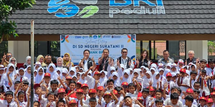 Lewat TJSL BRI Peduli “Ini Sekolahku”, BRI Region 8 Hadirkan Lingkungan Belajar Lebih Layak di SDN Sukatani 2