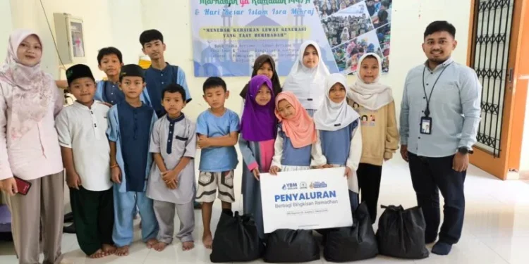 Tebar Kepedulian di Bulan Suci, BRI BO Ciputat Salurkan Santunan kepada Anak Yatim Piatu