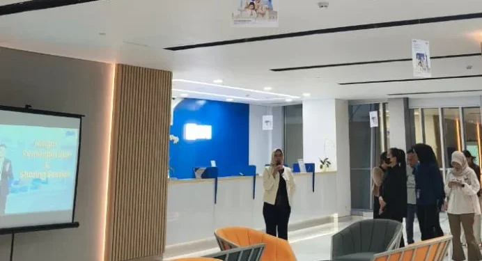 BRI KC Jakarta S. Parman Perkuat Customer Focus Melalui Sharing Doa Pagi Brilian Way