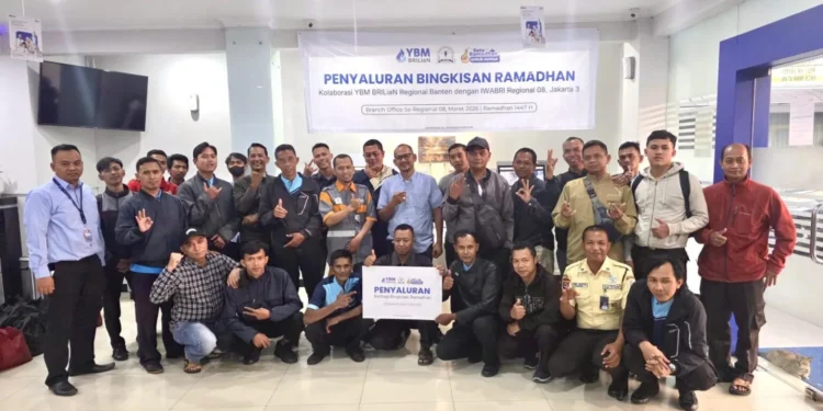 BRI KC Balaraja Salurkan Sembako kepada Pegawai Dasar dan Supervisi