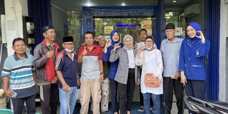 Momen Kebersamaan BRI KCP Cikokol Bersama Nasabah Pensiunan