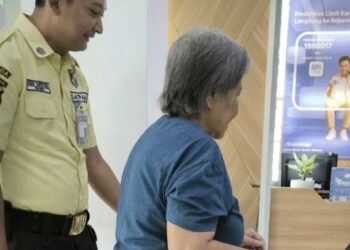 Satpam BRI Kanca Kalideres Antusias Bantu Nasabah Bertransaksi