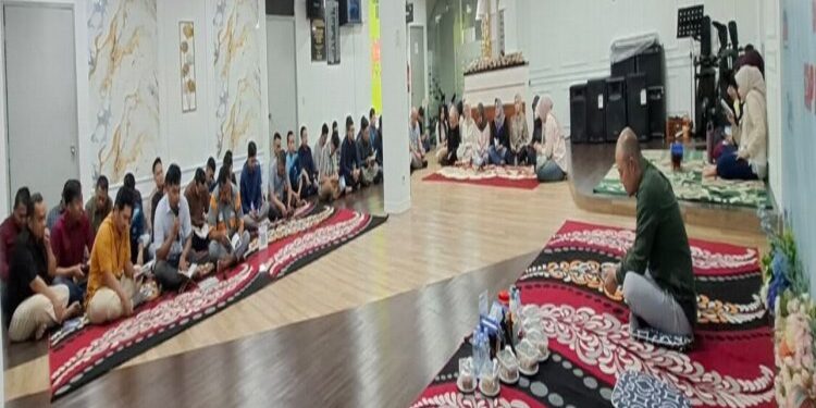 BRI KC Tangerang Ahmad Yani Gelar Pengajian Jumat Pagi untuk Perkuat Nilai Spiritual dan Kebersamaan Pekerja