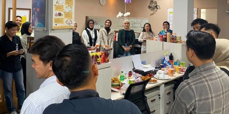 BRI KC Palmerah Gelar Program JUMCER (Jumat Ceria) untuk Pererat Kebersamaan dan Tingkatkan Semangat Kerja