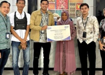 BRI KC Palmerah Serahkan Klaim Meninggal Dunia Produk Davestera kepada Ahli Waris Nasabah
