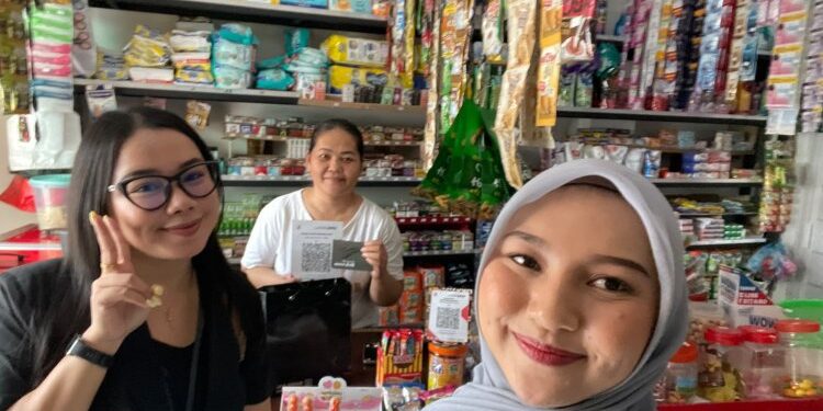 BRI KC Jelambar Dorong Digitalisasi Usaha melalui Pembuatan Rekening dan QRIS bagi Toko Bang Ambon