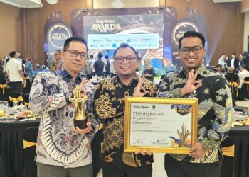 Konsisten Dukung Dunia Pendidikan, BRI Region 8 Jakarta 3 Terima Golden Winner Radar Banten Awards