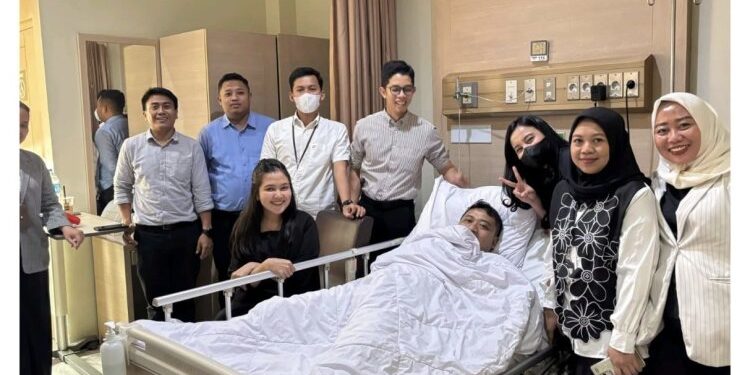 BRI Bintaro Tunjukkan Kepedulian Antarpekerja, Pererat Kebersamaan Melalui Kunjungan dan Doa